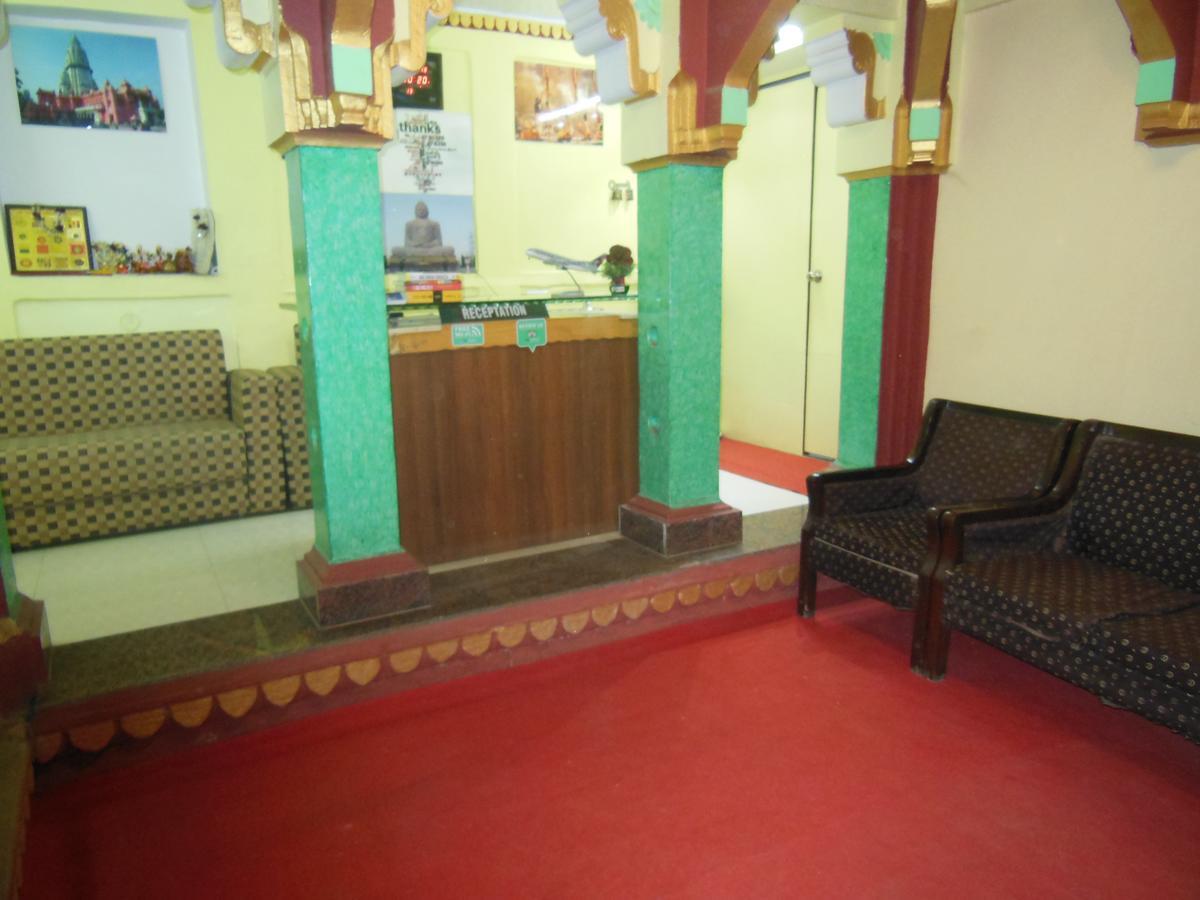 Shiva Inn Varanasi Exteriör bild