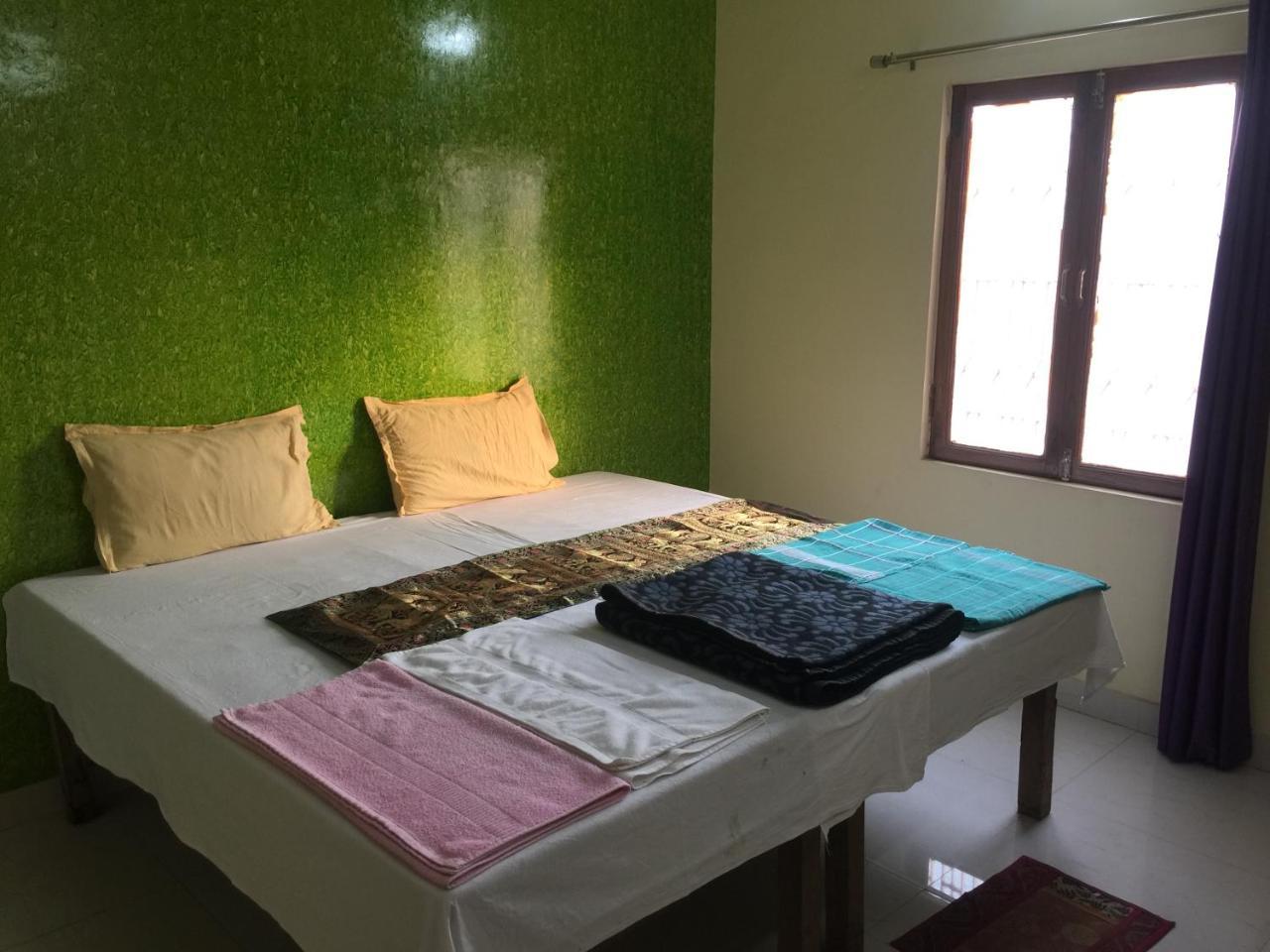 Shiva Inn Varanasi Exteriör bild